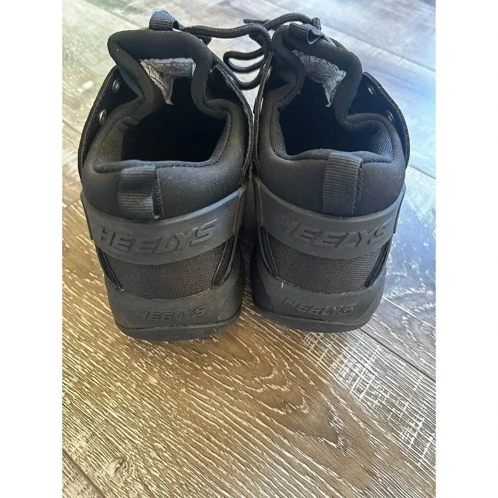 Boy's Black Heelys Force Skate Shoe Size Youth 5 NWOB